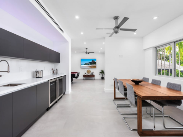 Miami Waterfront Luxury Villa - 4 Bedrooms Boater`s Retreat with Gym & Pool
